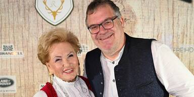 Hei&szlig; und fettig! Rosi Schipflinger lud zur Schnitzelparty