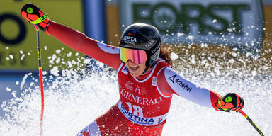 Stephanie Venier siegt bei Sturz-Orgie in Cortina