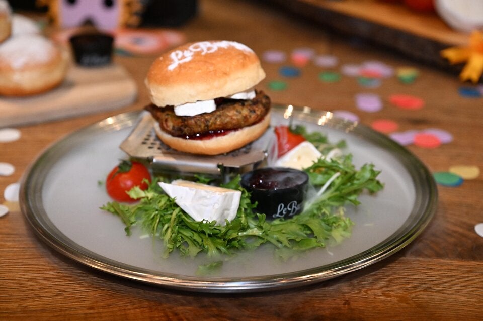 Le Burger: So schmeckt der Burger-Krapfen