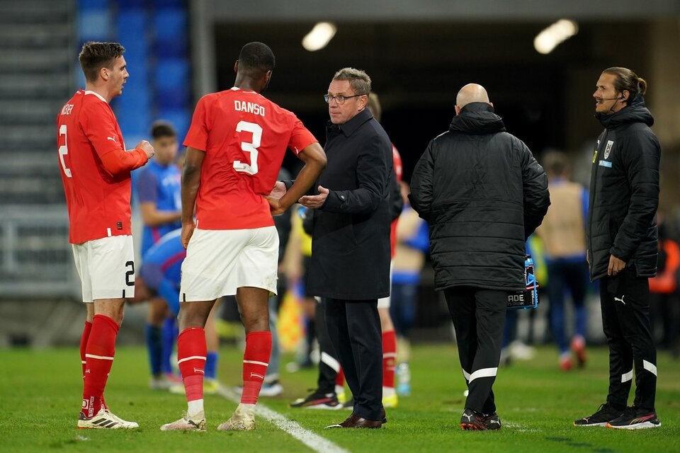 Ralf Rangnick mit Spielern