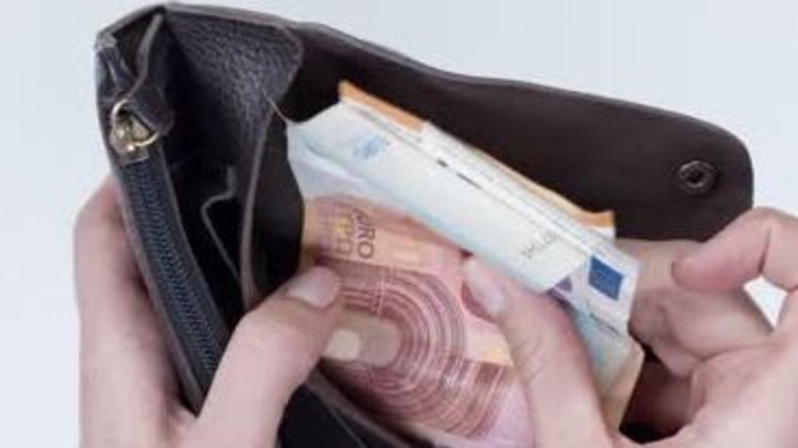 Sparbuch macht Fondsbranche wieder Konkurrenz - oe24.tv