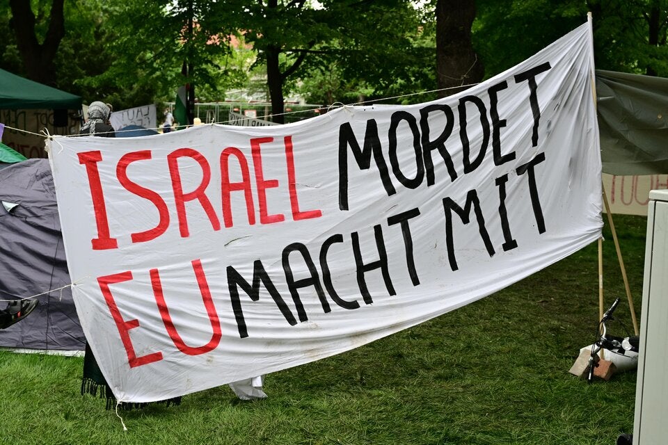 Plakat im Protest-Camp gegen Israel und die EU.