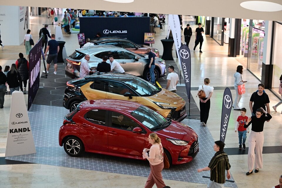 Entdecken Sie die neuesten Modelle namhafter Automarken.