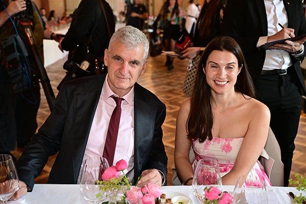 Nach Hochzeit: Darum droht jetzt Familien-Streit um Lugner City