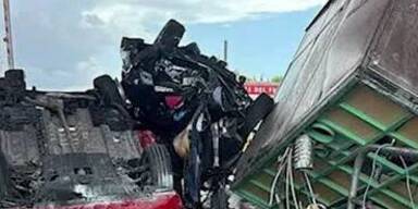 20240603_66_850890_240603_xx_MAZ_Italien_Horror-crash_drei_tote_mautstelle_0min55_BM.jpg