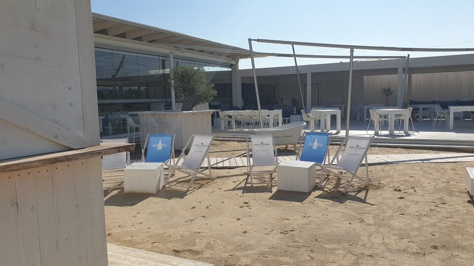 Der Beach-Club Himmelblau ist bereit.