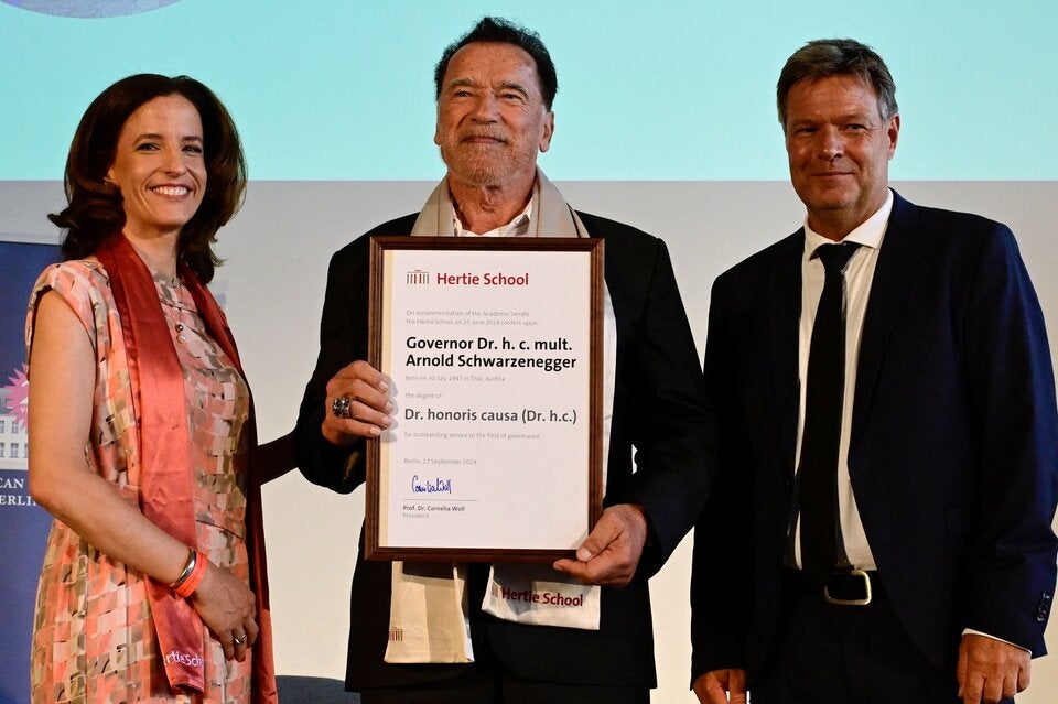 Cornelia Woll, Arnold Schwarzenegger und Robert Habeck 