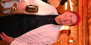 Heribert Kasper genie&szlig;t seinen Status als "Mr. Ferrari"