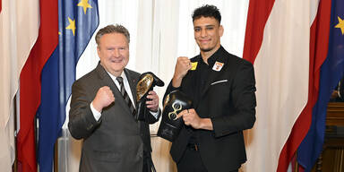 Ehrung für Wiens Box-Talent: Bürgermeister Ludwig gratuliert Michael Derouiche zu historischem Erfolg.