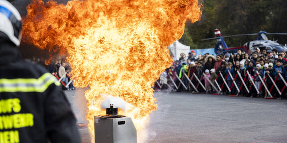 Rathausplatz wird zur Bühne für Wiens Einsatzkräfte