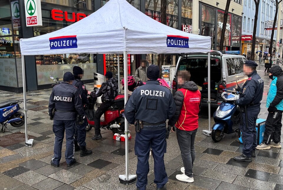 Potenzmittel im Gepäck: Drogenlenker auf Quad gestoppt