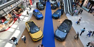 Driving Days im Westfield Donau Zentrum:  Top Auto-Neuheiten Motortr&auml;ume zum Anfassen