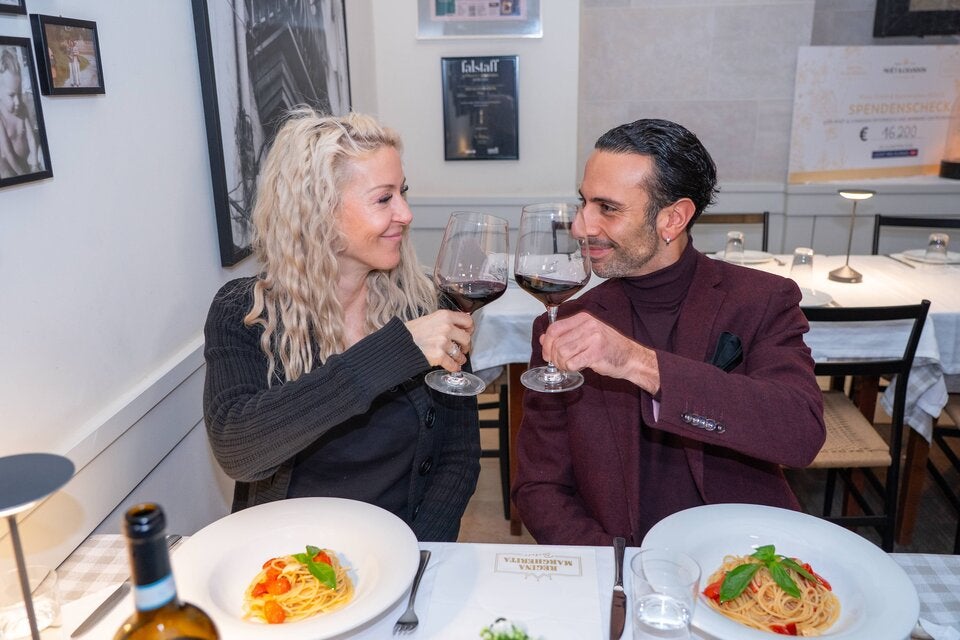 Simone Lugner bei Familie Barbaro in der Pizzeria Regina Margherita