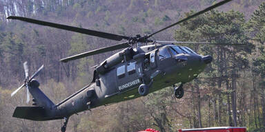 Black Hawk &uuml;ber dem Triestingtal: Einsatzkr&auml;fte proben den Ernstfall