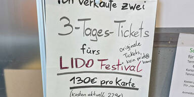 Lido.Tickets werden verkauft.