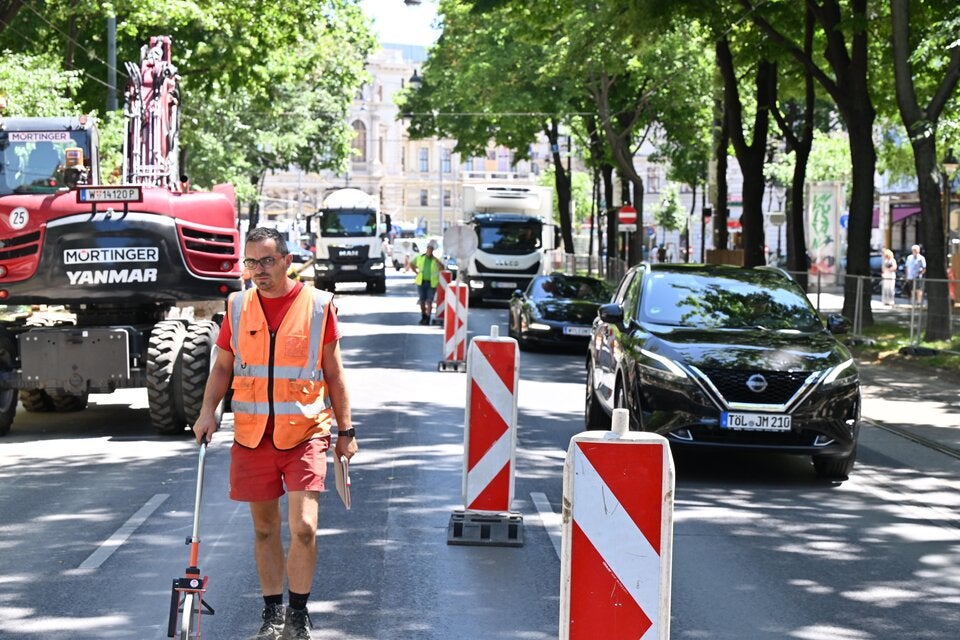 Beim Schwarzenbergplatz wird der Verkehr auf eine Spur gepfercht.
