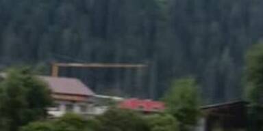 20250707_66_961384_250707_XX_MAZ_Sturzfluten_reissen_Bruecken_im_Stubaital_weg_KA.jpg