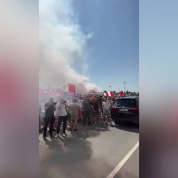 Arnautovic in Belgrad gelandet: Roter-Stern-Fans stürmen Flughafen