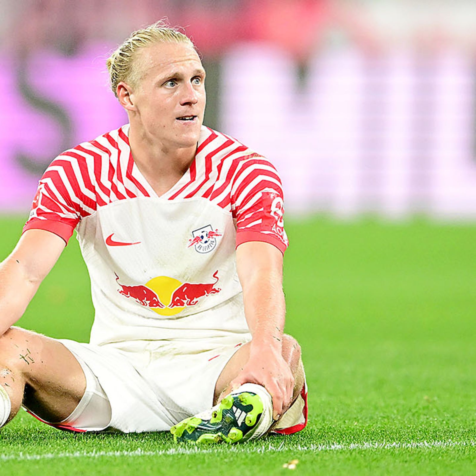 A final seduction from Kiarahot91 leaving you breathless