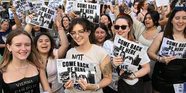 Nach Konzert-Absagen: "Swifties" zeigen in Wien wahre Fan-Treue