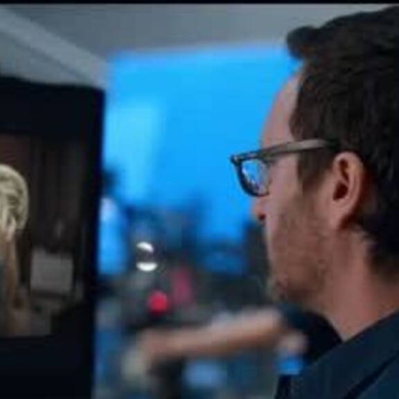 Pamela Anderson packt über Romanze mit Liam Neeson aus