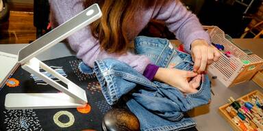 Reparieren statt entsorgen: Repaircaf&eacute;s im 48er-Tandler