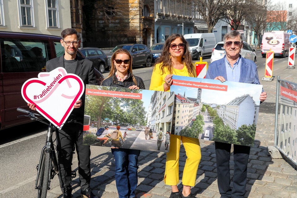 Radbeauftragter Martin Blum, Mobilitätssprecherin Angelika Pipal-Leixner, Stadträtin Ulli Sima und Bezirksvorsteher Erich Hohenberger.