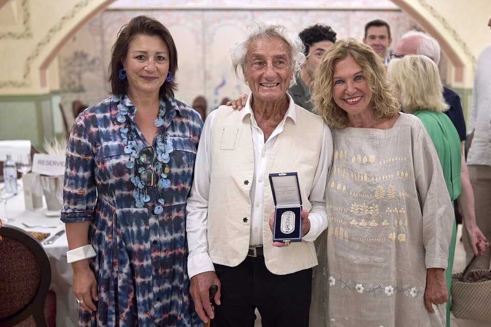 Samy Molcho erhielt zum 90. Geburtstag eine Rathaus-Medaille. 