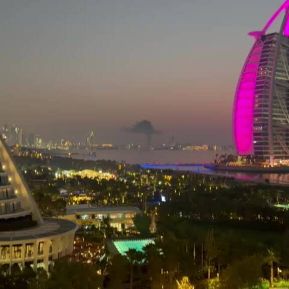 Mullah-Raketen schlagen in Dubai ein