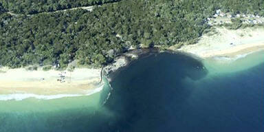 Erdloch verschluckte mehrere Fahrzeuge