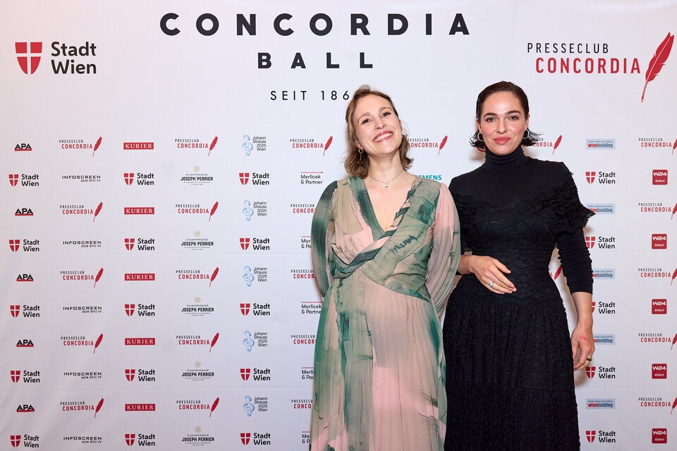 Schauspielerin Verena Altenberger (rechts) schaute vorbei. 