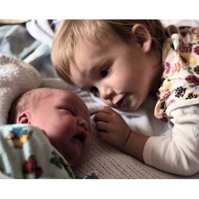 Wenn Kids ihre Geschwister zum ersten Mal sehen