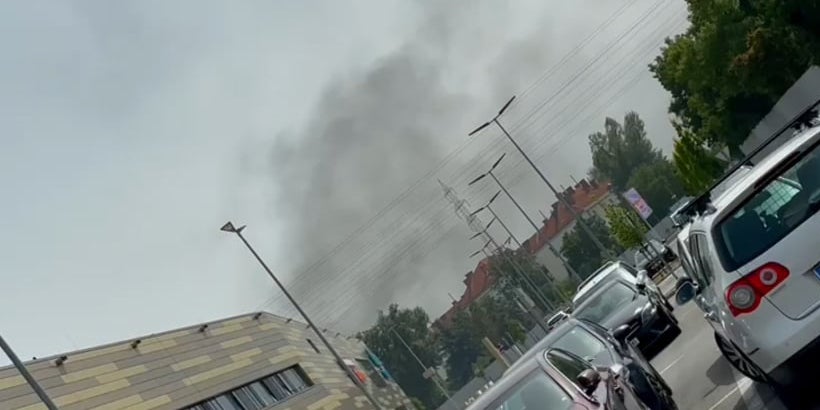 Rauchsäule über dem 11. Wiener Bezirk