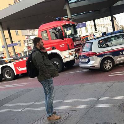 Oberleitung bei Liesing gerissen