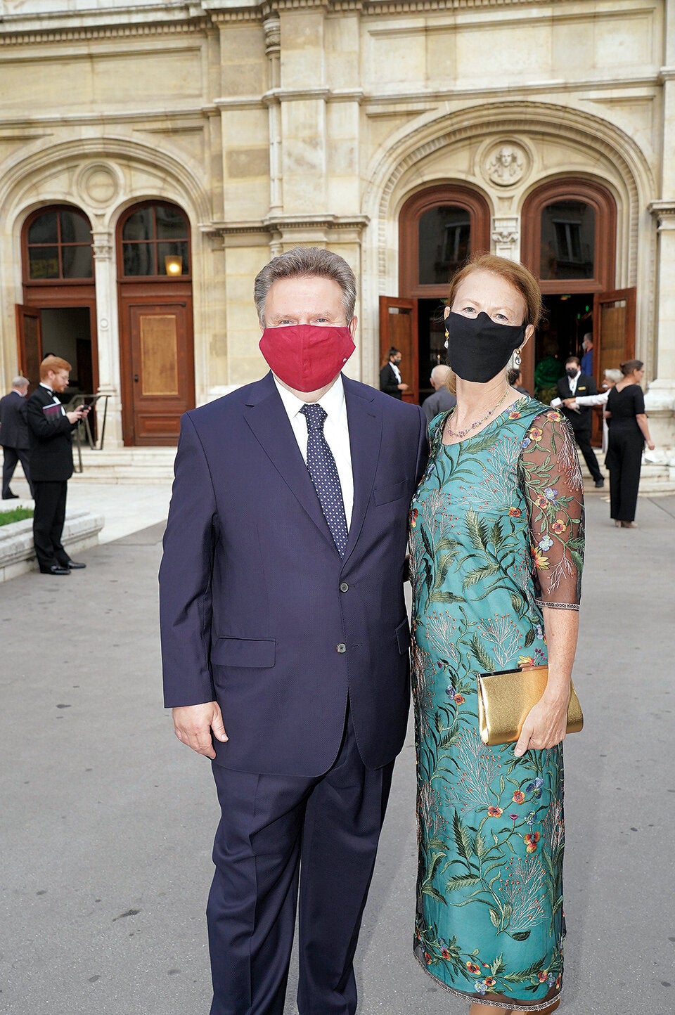 Society feiert Opern-Comeback