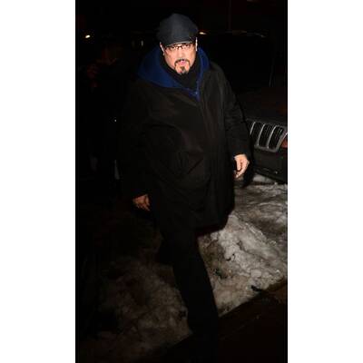 Hawke, Blanchett & Theroux besuchen Mimi O'Donnell