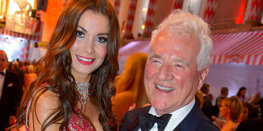 Carmen Stamboli, Frank Stronach