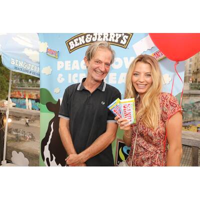 Russkaja Frontman Georgij Makazaria mit Model Tanja Duhovic 