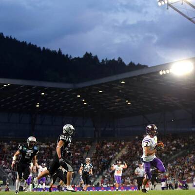 Vikings gewinnen gegen Raiders