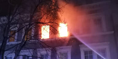 Zimmer-Brand in Wien: Feuerwehr brachte Bewohner in Sicherheit
