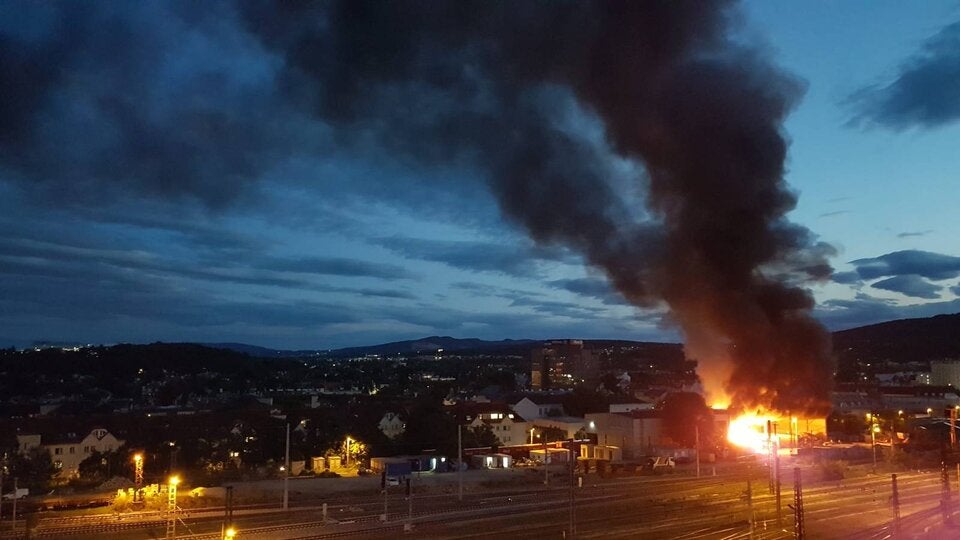 Lagerhalle Penzing Flammen Recycling