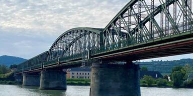 "Projekt Donau-Ersatzbr&uuml;cke" gefallen?