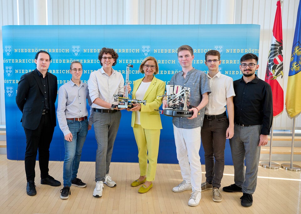 Mikl-Leitner traf weltbesten Robotik-Nachwuchs
