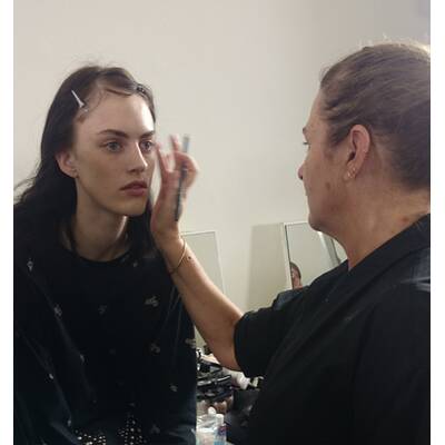 Model Backstage bei Emanuel Ungaro