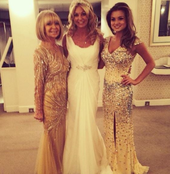 Mutter und Tochter oder Schwestern?