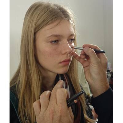 Model Backstage bei Emanuel Ungaro