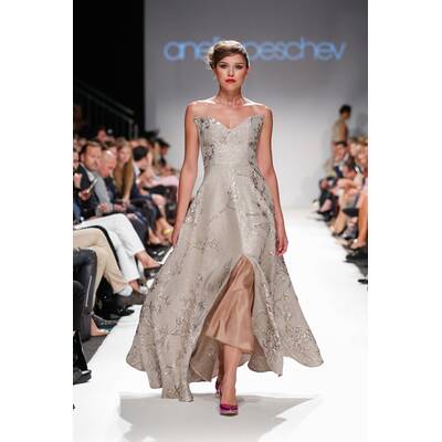 ANELIA PESCHEV - MQ Vienna Fashion Week.17.