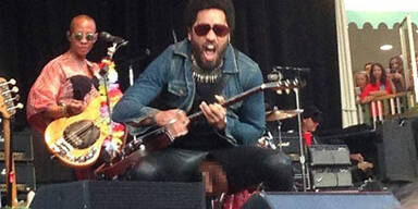 Lenny Kravitz: Penis-Blitzer bei Konzert