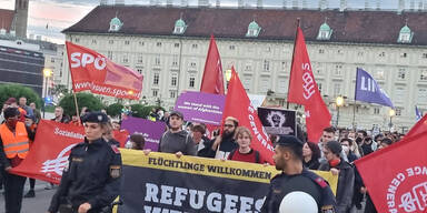 Gr&uuml;ne bei Demo gegen Nehammer