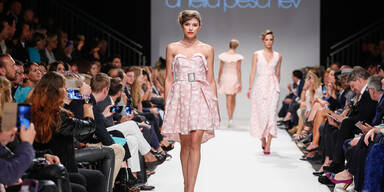 ANELIA PESCHEV - MQ Vienna Fashion Week.17.